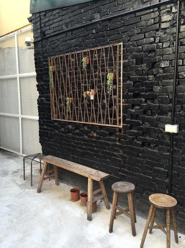被愛咖啡小旅館 Birdeye Garden Tainan Bagian luar foto